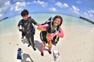 ビーチで器材装着